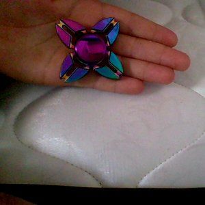 HoloGraphic Fidget Spinnerrr (Not Popular AnyMore)